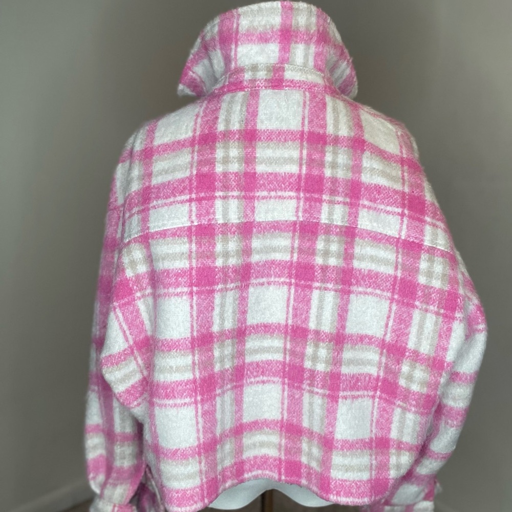 Pink flannel Jacket 🩷 - Picture 6 of 7